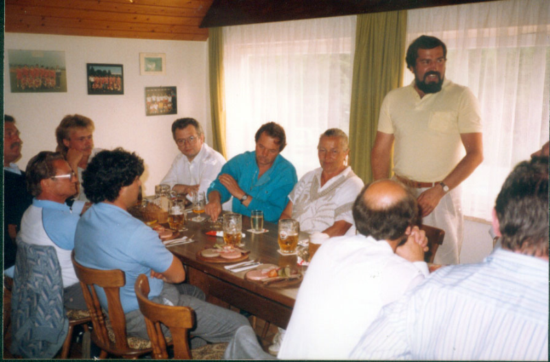 1988: Vorstandssitzung im Vereinheim der TGS